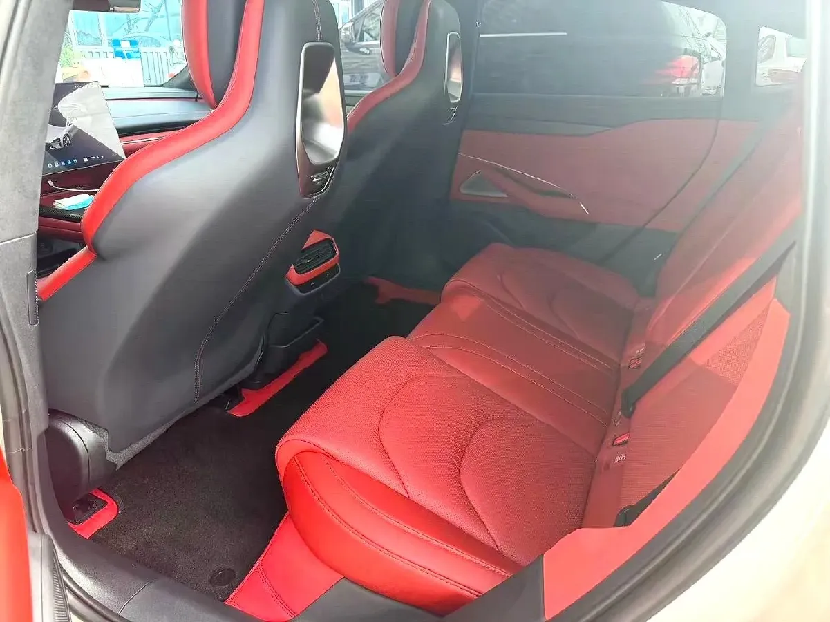 2024 MI SU7 BEV 101KWH,autocango,china used car exporter,china ev exporter,chinese used car exporter,chinese used ev exporter