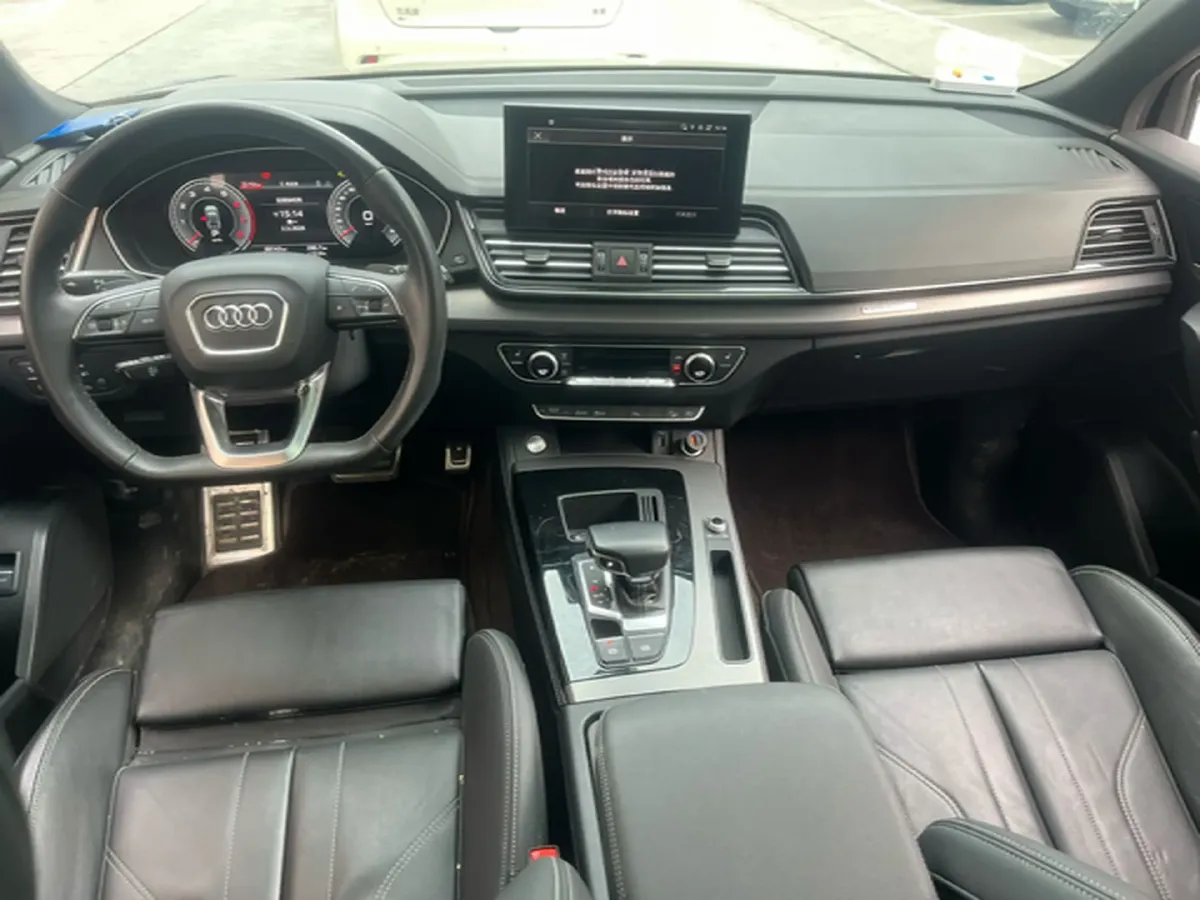 2023 Audi Q5L 2.0T 190HP L4 7DCT,autocango,china used car exporter,china ev exporter,chinese used car exporter,chinese used ev exporter