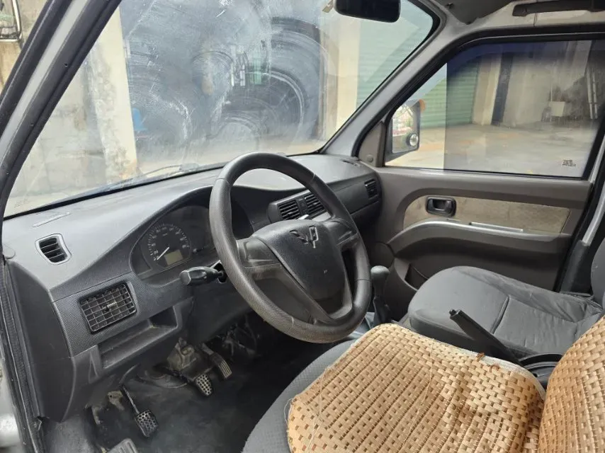 2015 WuLing RongGuang V 1.5L 112HP L4 5MT,autocango,china used car exporter,china ev exporter,chinese used car exporter,chinese used ev exporter