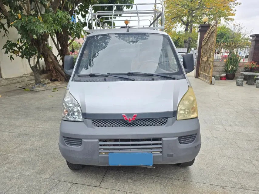 2015 WuLing RongGuang V 1.5L 112HP L4 5MT,autocango,china used car exporter,china ev exporter,chinese used car exporter,chinese used ev exporter