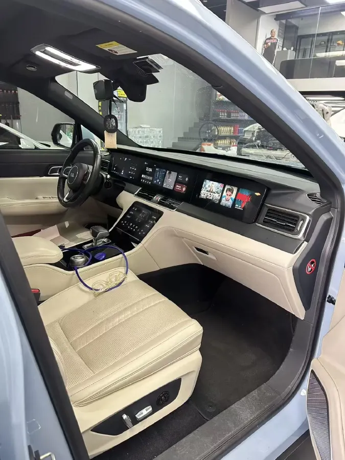 2020 Li ONE Range Extended 131HP REEV 40.5KWH,autocango,china used car exporter,china ev exporter,chinese used car exporter,chinese used ev exporter