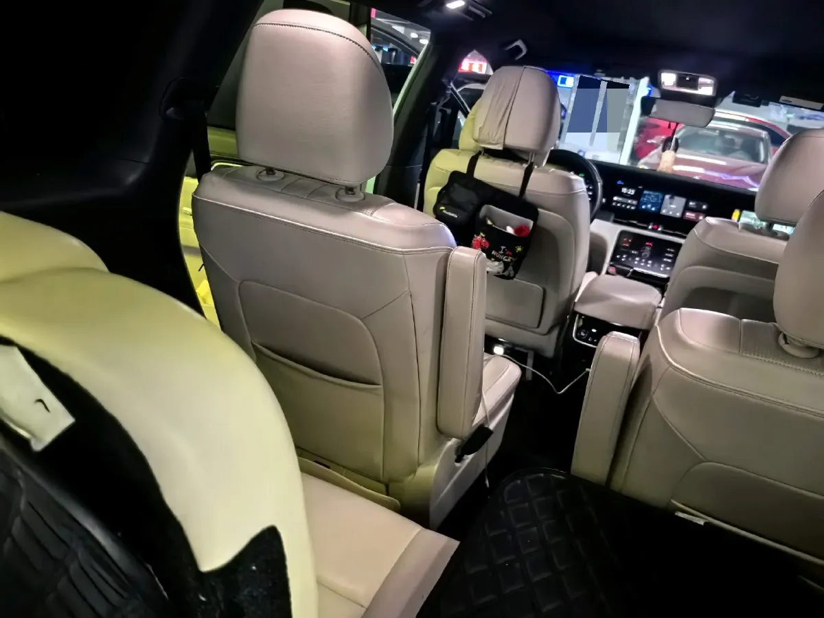 2020 Li ONE Range Extended 131HP REEV 40.5KWH,autocango,china used car exporter,china ev exporter,chinese used car exporter,chinese used ev exporter