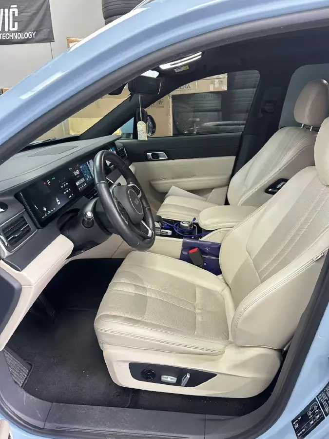 2020 Li ONE Range Extended 131HP REEV 40.5KWH,autocango,china used car exporter,china ev exporter,chinese used car exporter,chinese used ev exporter