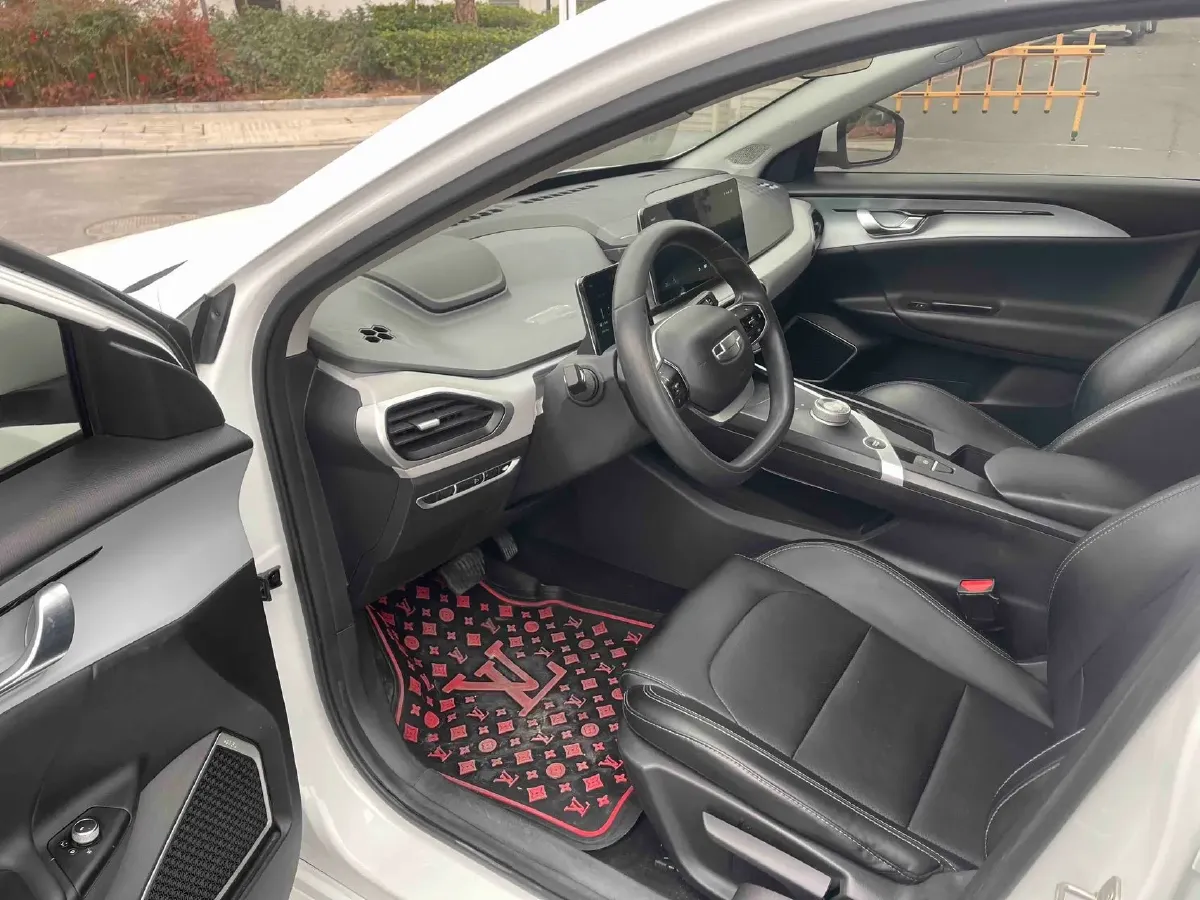 2022 Geely Emgrand L HiP 1.5T 181HP L4 3DHT PHEV 15.5KWH,autocango,china used car exporter,china ev exporter,chinese used car exporter,chinese used ev exporter