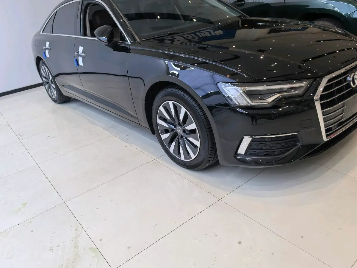 2021 Audi A6L 2.0T 224HP L4 7DCT,autocango,china used car exporter,china ev exporter,chinese used car exporter,chinese used ev exporter