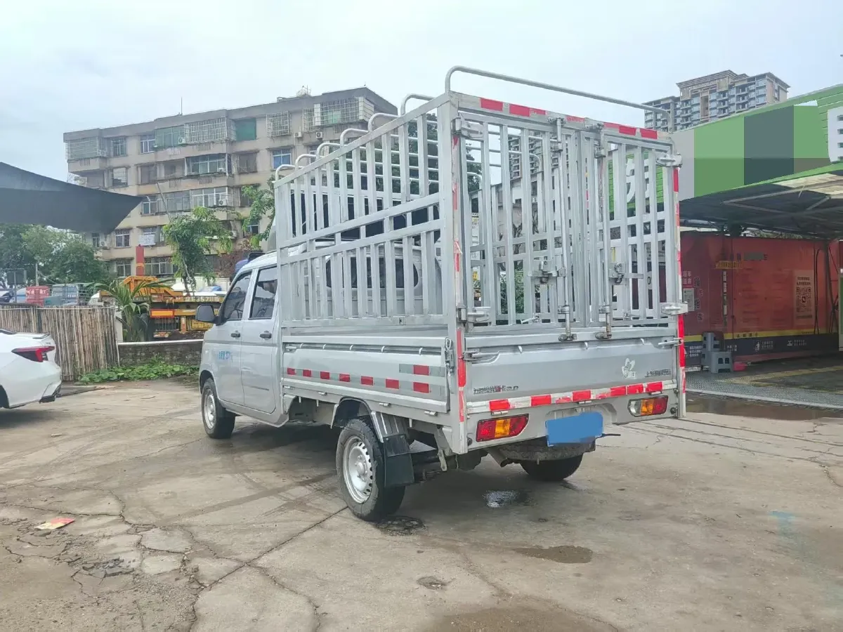 2023 WuLing RongGuang New Truck 2.0L 136HP L4 5MT,autocango,china used car exporter,china ev exporter,chinese used car exporter,chinese used ev exporter