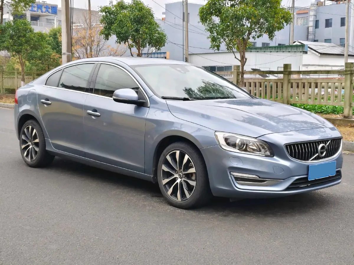 2018 Volvo S60 1.5T 152HP L4 6AT,autocango,china used car exporter,china ev exporter,chinese used car exporter,chinese used ev exporter
