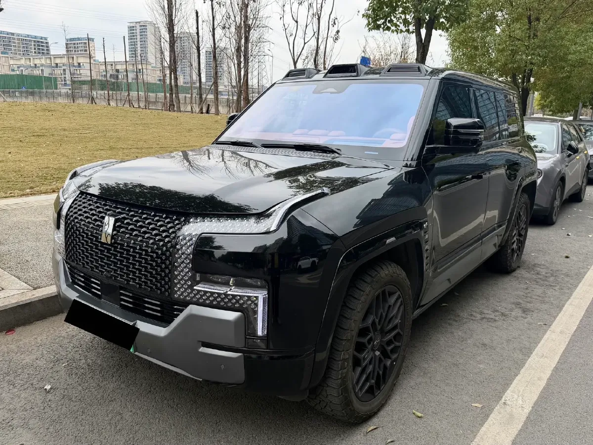 2023 YangWang U8 2.0T 272HP L4 REEV 49.05KWH,autocango,china used car exporter,china ev exporter,chinese used car exporter,chinese used ev exporter
