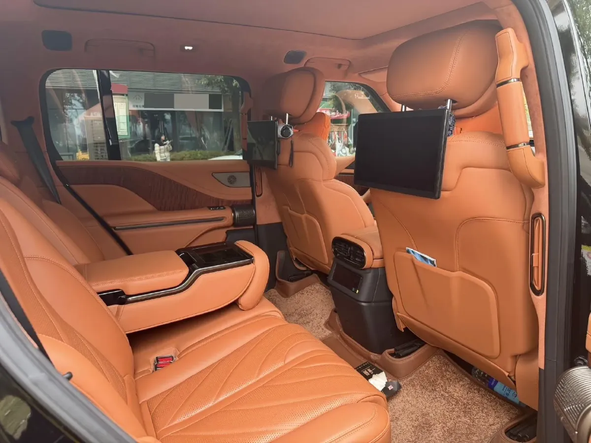 2023 YangWang U8 2.0T 272HP L4 REEV 49.05KWH,autocango,china used car exporter,china ev exporter,chinese used car exporter,chinese used ev exporter