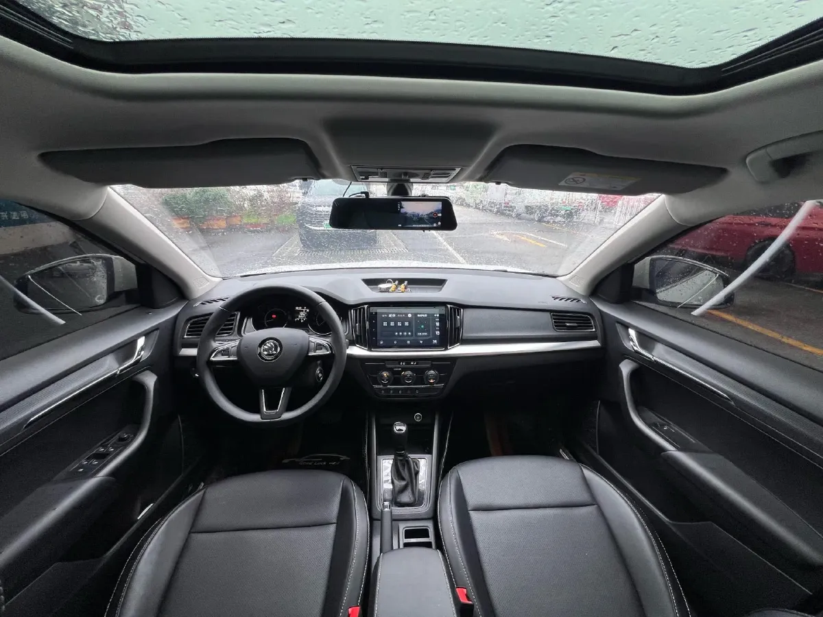 2023 Skoda Kamiq 1.5L 109HP L4 6AT,autocango,china used car exporter,china ev exporter,chinese used car exporter,chinese used ev exporter