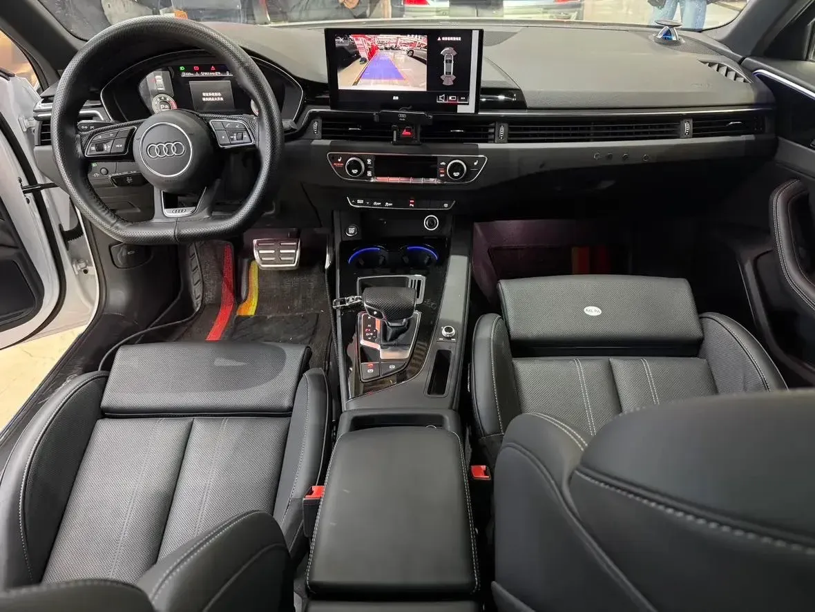 2024 Audi A4L 2.0T 190HP L4 7DCT,autocango,china used car exporter,china ev exporter,chinese used car exporter,chinese used ev exporter