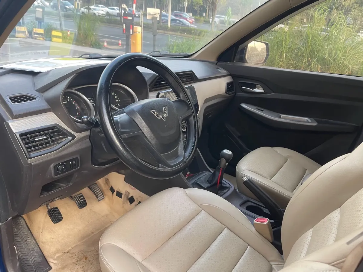 2018 WuLing HongGuang 1.5L 105HP L4 5MT,autocango,china used car exporter,china ev exporter,chinese used car exporter,chinese used ev exporter