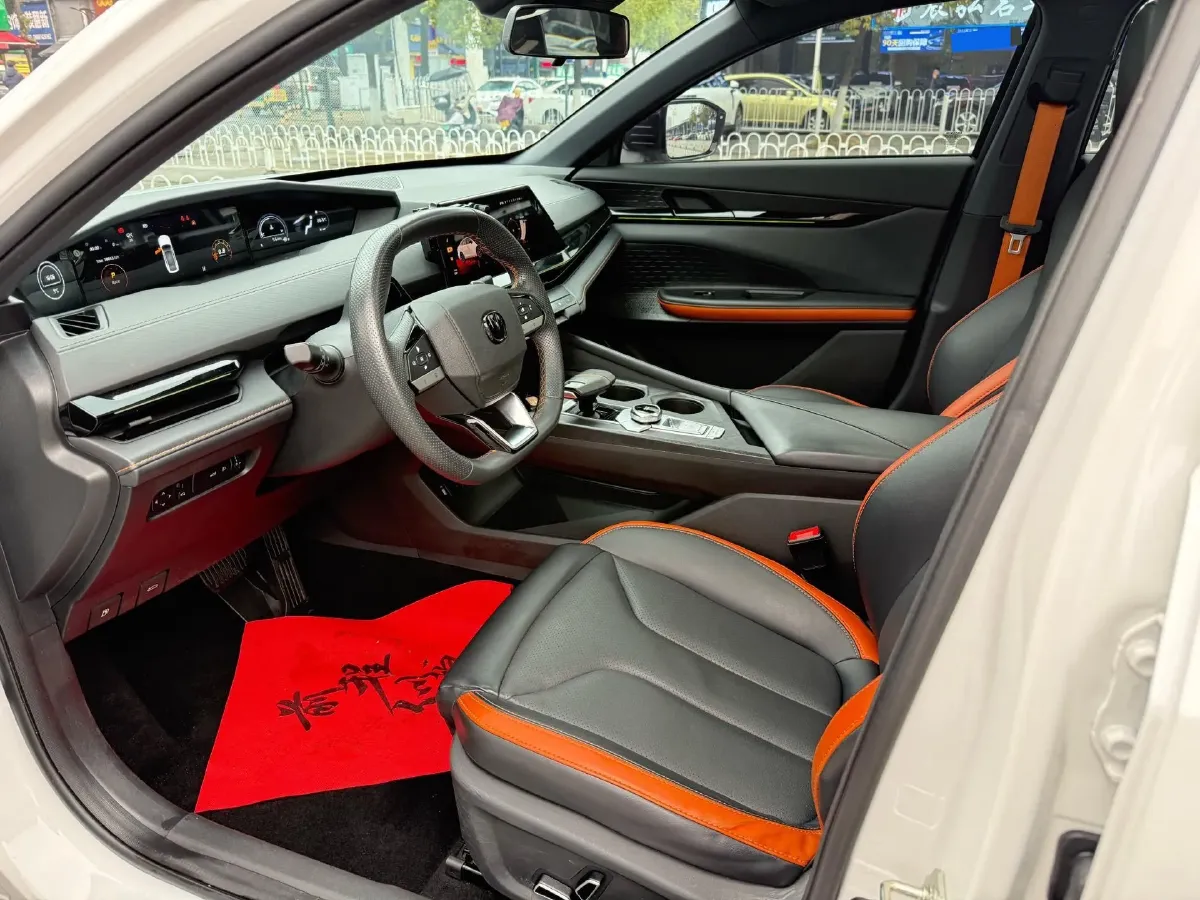 2022 ChangAn UNI-V 1.5T 188HP L4 7DCT,autocango,china used car exporter,china ev exporter,chinese used car exporter,chinese used ev exporter