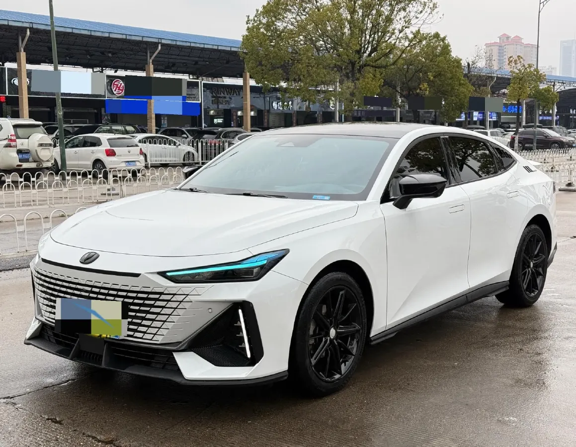 2022 ChangAn UNI-V 1.5T 188HP L4 7DCT,autocango,china used car exporter,china ev exporter,chinese used car exporter,chinese used ev exporter
