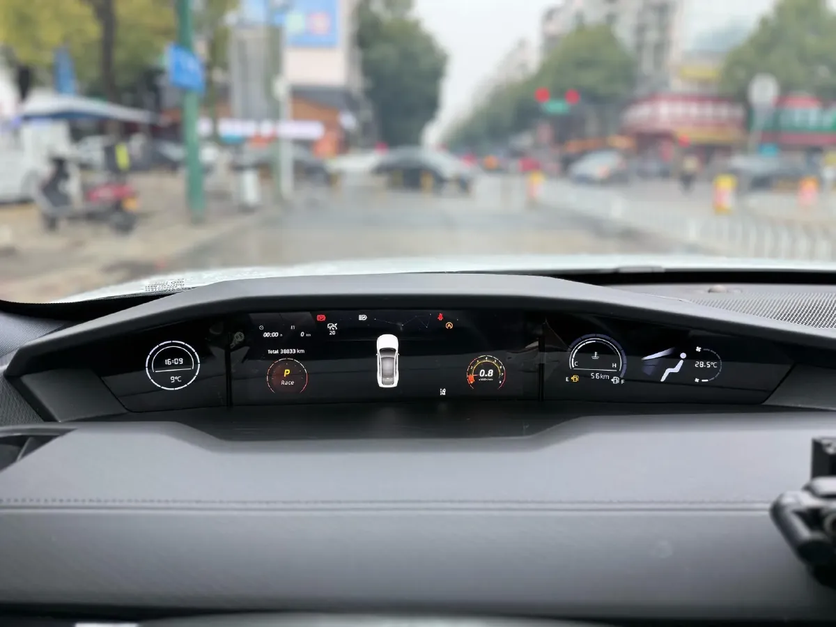 2022 ChangAn UNI-V 1.5T 188HP L4 7DCT,autocango,china used car exporter,china ev exporter,chinese used car exporter,chinese used ev exporter