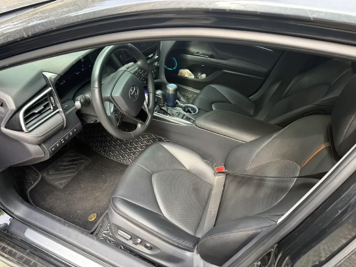 2021 Toyota Camry 2.5L 209HP L4 8AT,autocango,china used car exporter,china ev exporter,chinese used car exporter,chinese used ev exporter