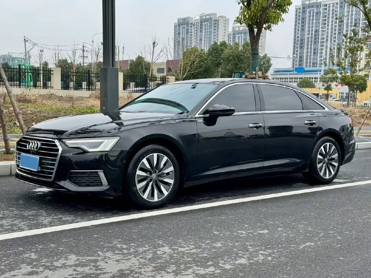 2021 Audi A6L 2.0T 224HP L4 7DCT,autocango,china used car exporter,china ev exporter,chinese used car exporter,chinese used ev exporter