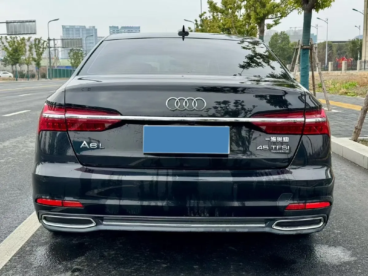 2021 Audi A6L 2.0T 224HP L4 7DCT,autocango,china used car exporter,china ev exporter,chinese used car exporter,chinese used ev exporter