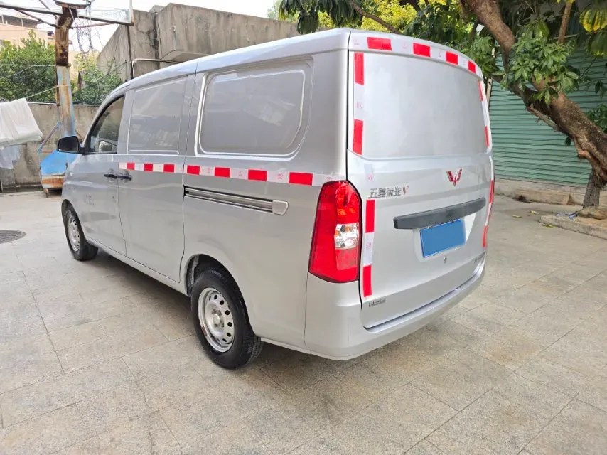 2018 WuLing HongGuang 1.5L 105HP L4 5MT,autocango,china used car exporter,china ev exporter,chinese used car exporter,chinese used ev exporter