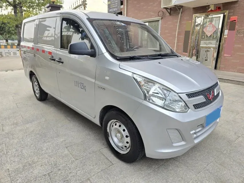 2018 WuLing HongGuang 1.5L 105HP L4 5MT,autocango,china used car exporter,china ev exporter,chinese used car exporter,chinese used ev exporter