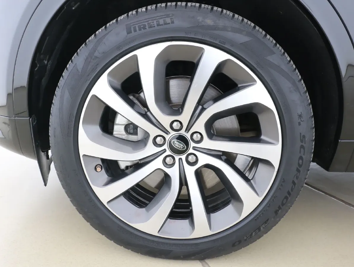 2020 Land Rover Discovery Sport 2.0T 249HP L4 9AT,autocango,china used car exporter,china ev exporter,chinese used car exporter,chinese used ev exporter