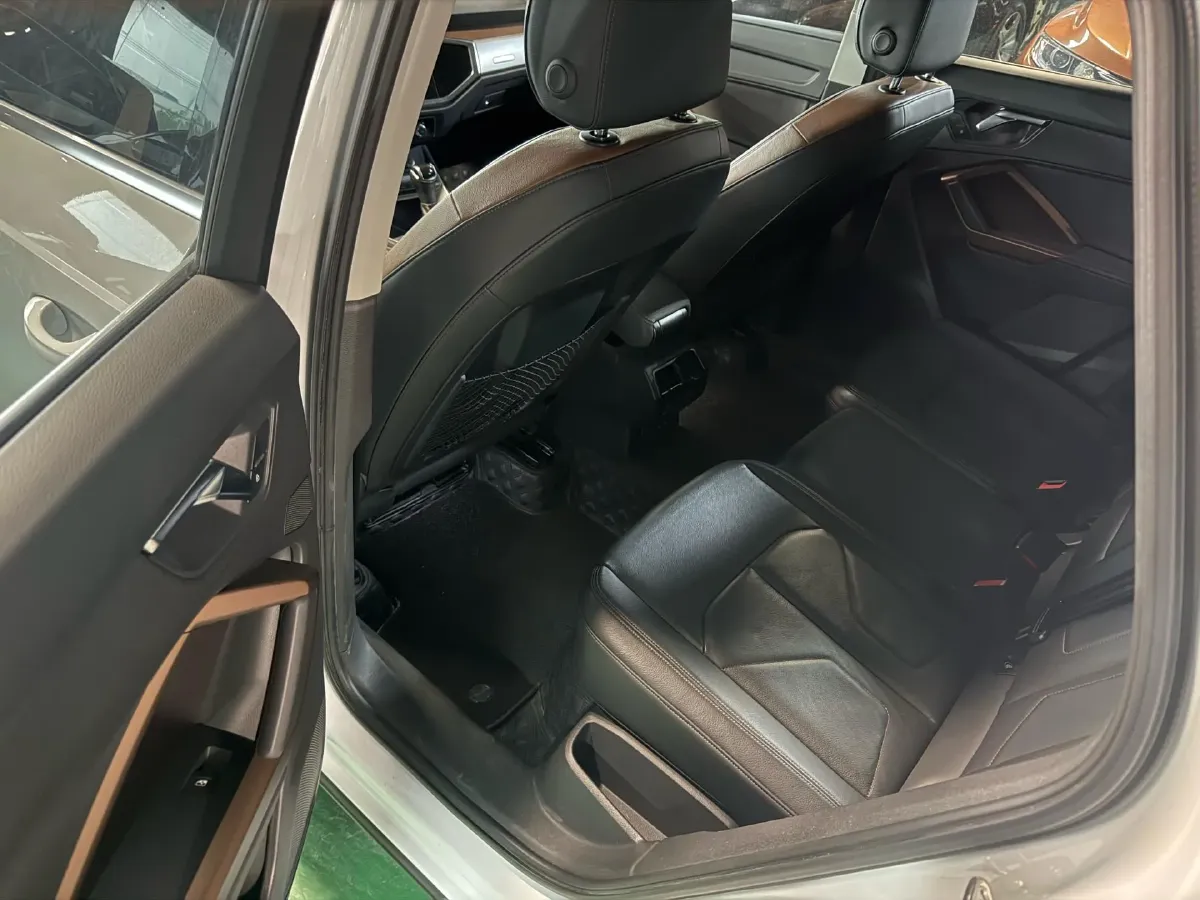 2021 Audi Q3 1.4T 150HP L4 7DCT,autocango,china used car exporter,china ev exporter,chinese used car exporter,chinese used ev exporter