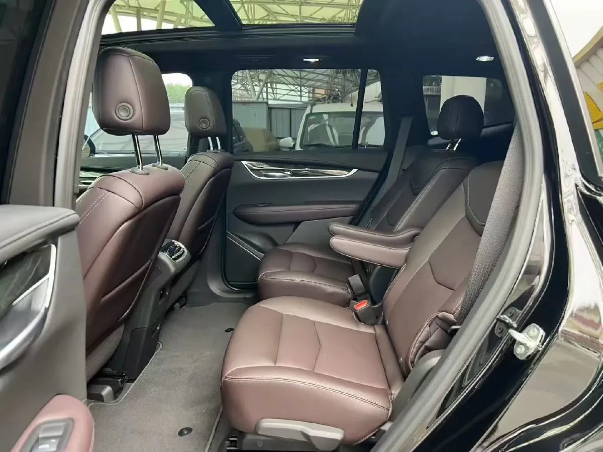 2022 Cadillac XT6 2.0T 237HP L4 9AT,autocango,china used car exporter,china ev exporter,chinese used car exporter,chinese used ev exporter