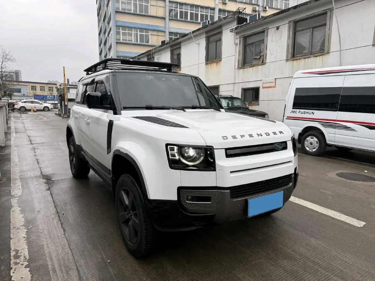2022 Land Rover Defender 3.0T 400HP L6 8AT,autocango,china used car exporter,china ev exporter,chinese used car exporter,chinese used ev exporter