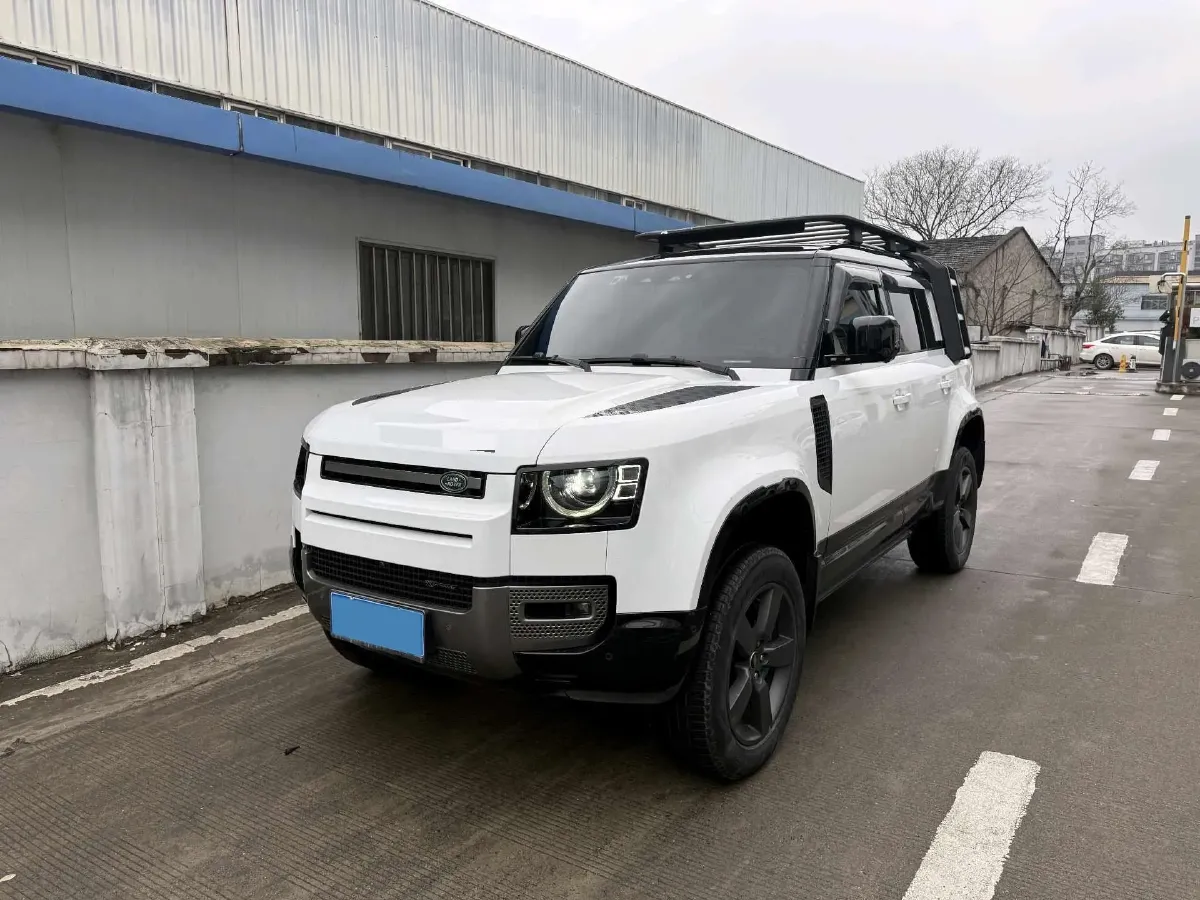 2022 Land Rover Defender 3.0T 400HP L6 8AT,autocango,china used car exporter,china ev exporter,chinese used car exporter,chinese used ev exporter