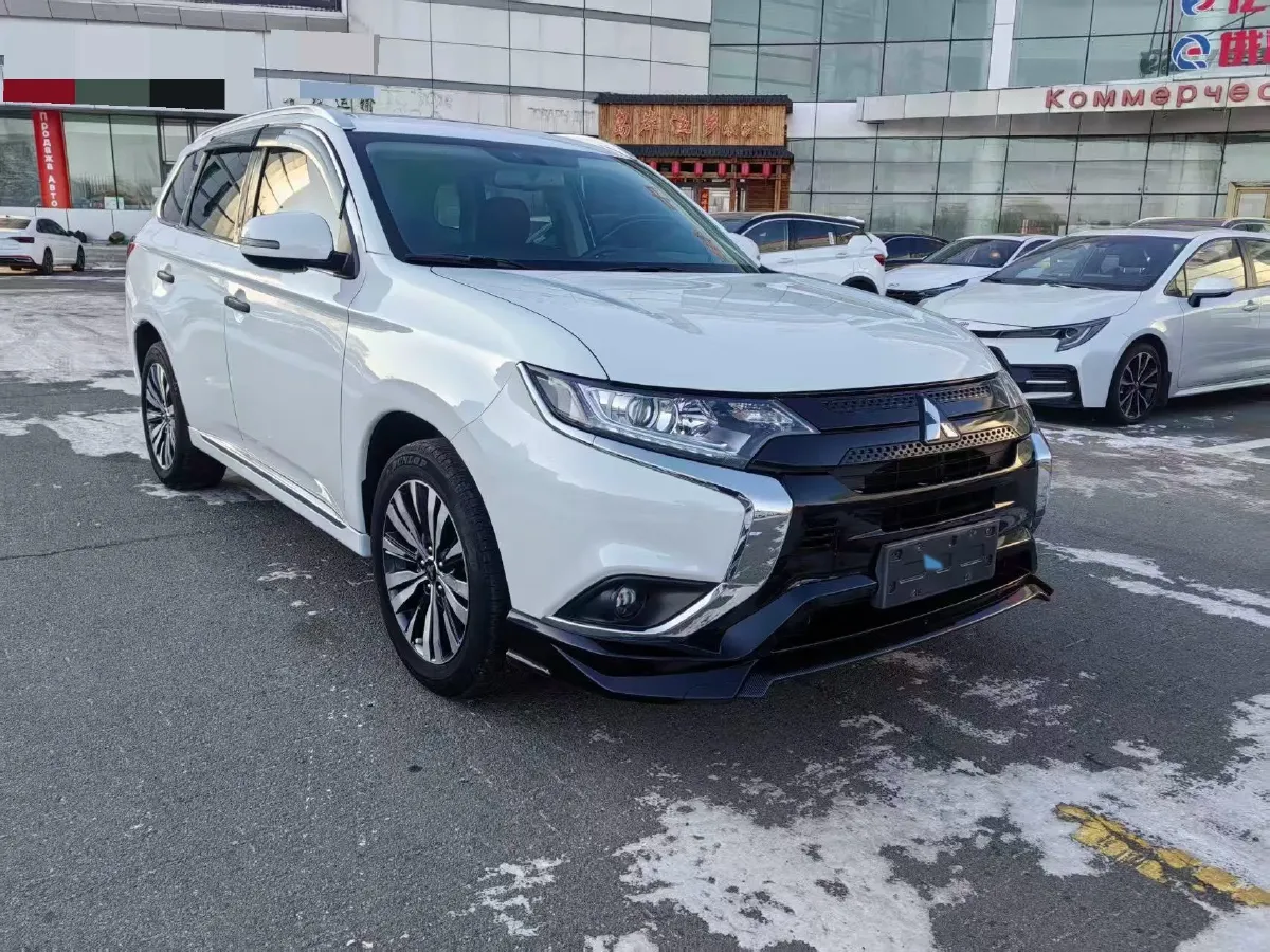 2021 Mitsubishi Outlander 2.0L 166HP L4 CVT,autocango,china used car exporter,china ev exporter,chinese used car exporter,chinese used ev exporter