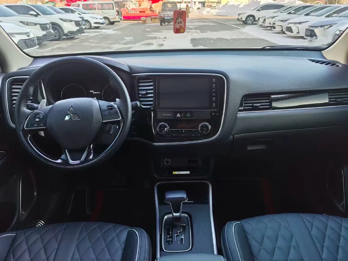 2021 Mitsubishi Outlander 2.0L 166HP L4 CVT,autocango,china used car exporter,china ev exporter,chinese used car exporter,chinese used ev exporter