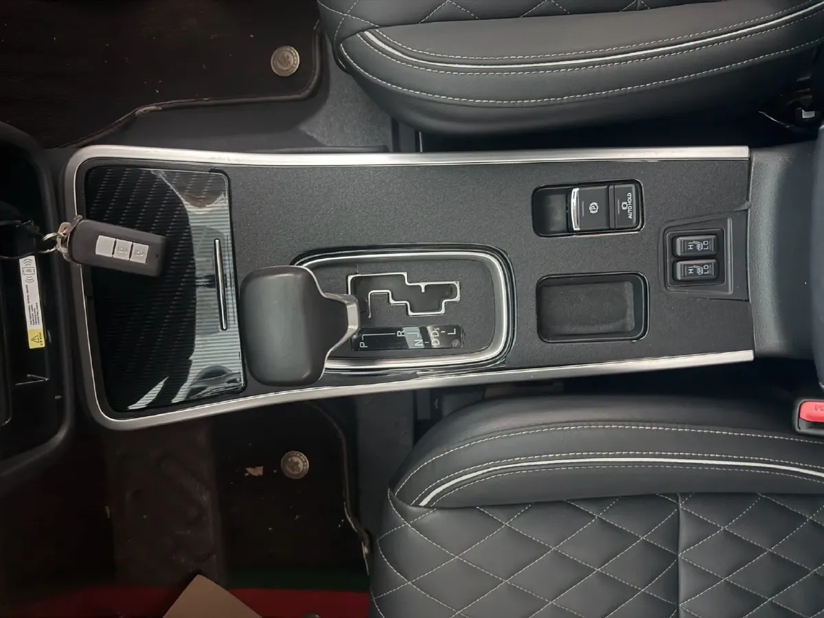 2021 Mitsubishi Outlander 2.0L 166HP L4 CVT,autocango,china used car exporter,china ev exporter,chinese used car exporter,chinese used ev exporter