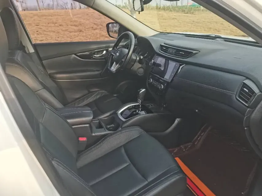 2021 Nissan X-Trail 2.0L 151HP L4 CVT,autocango,china used car exporter,china ev exporter,chinese used car exporter,chinese used ev exporter