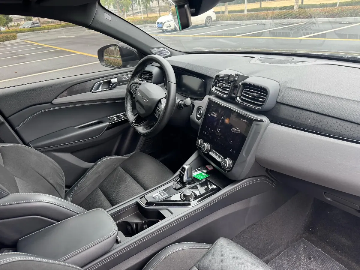 2022 LYNK&CO 03 2.0T 190HP L4 7DCT,autocango,china used car exporter,china ev exporter,chinese used car exporter,chinese used ev exporter