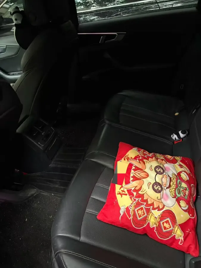 2024 Audi A4L 2.0T 190HP L4 7DCT,autocango,china used car exporter,china ev exporter,chinese used car exporter,chinese used ev exporter