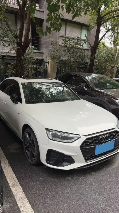 2024 Audi A4L 2.0T 190HP L4 7DCT,autocango,china used car exporter,china ev exporter,chinese used car exporter,chinese used ev exporter