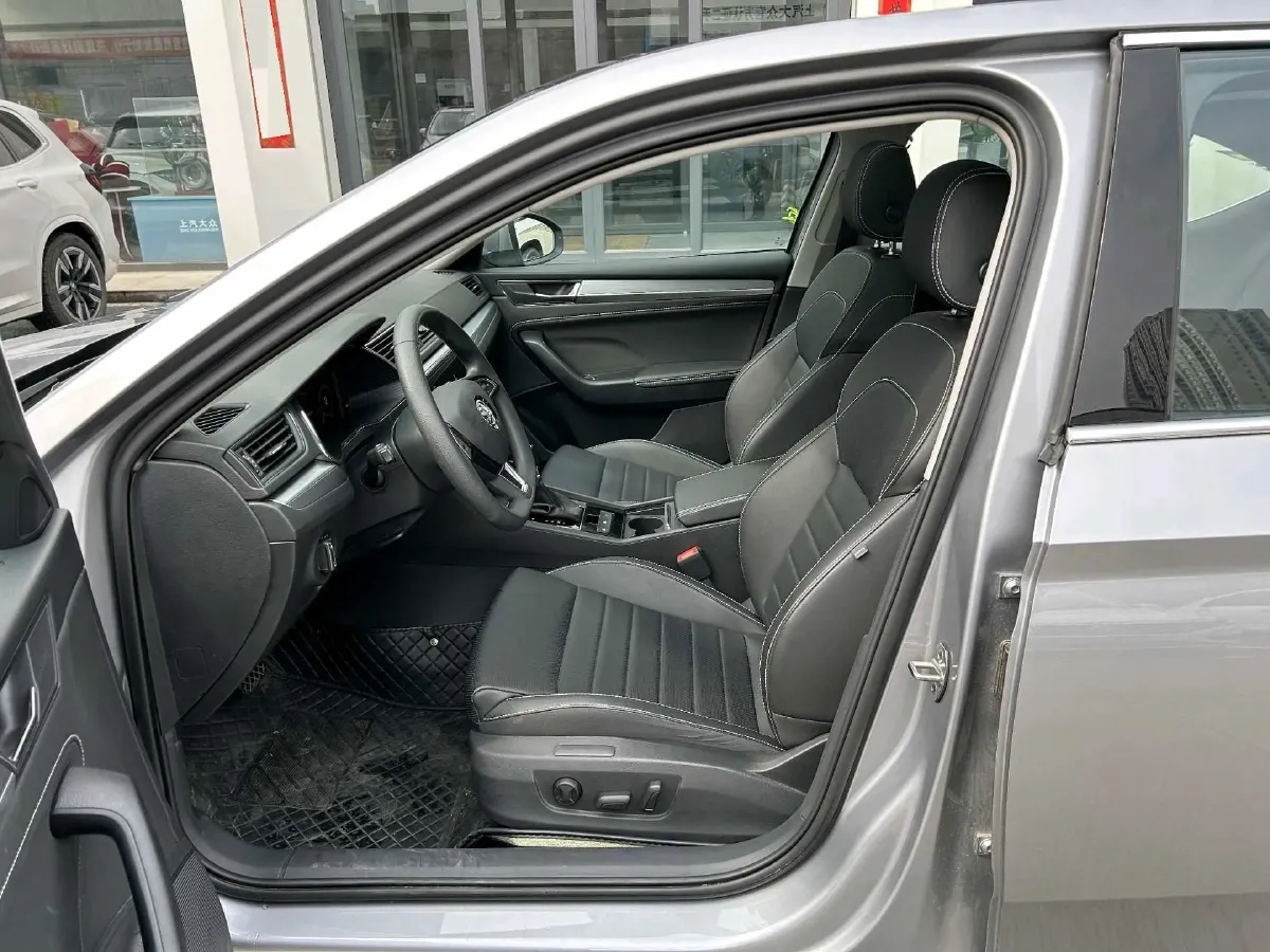 2023 Skoda Superb 1.4T 150HP L4 7DCT,autocango,china used car exporter,china ev exporter,chinese used car exporter,chinese used ev exporter