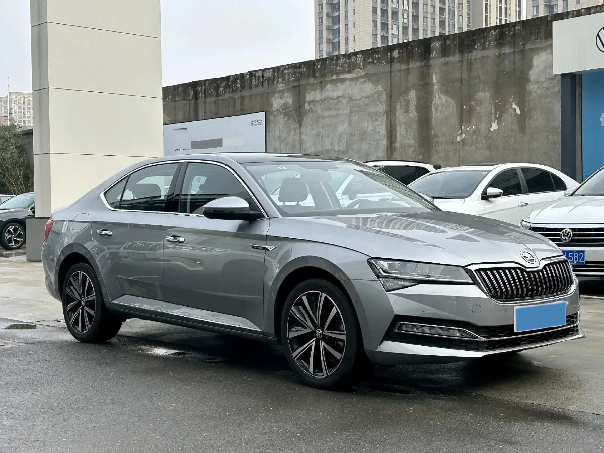 2023 Skoda Superb 1.4T 150HP L4 7DCT,autocango,china used car exporter,china ev exporter,chinese used car exporter,chinese used ev exporter
