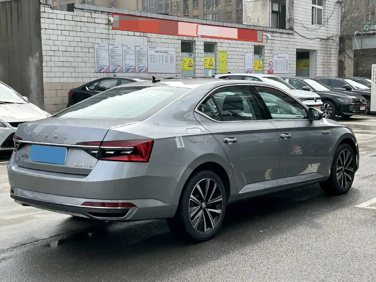 2023 Skoda Superb 1.4T 150HP L4 7DCT,autocango,china used car exporter,china ev exporter,chinese used car exporter,chinese used ev exporter