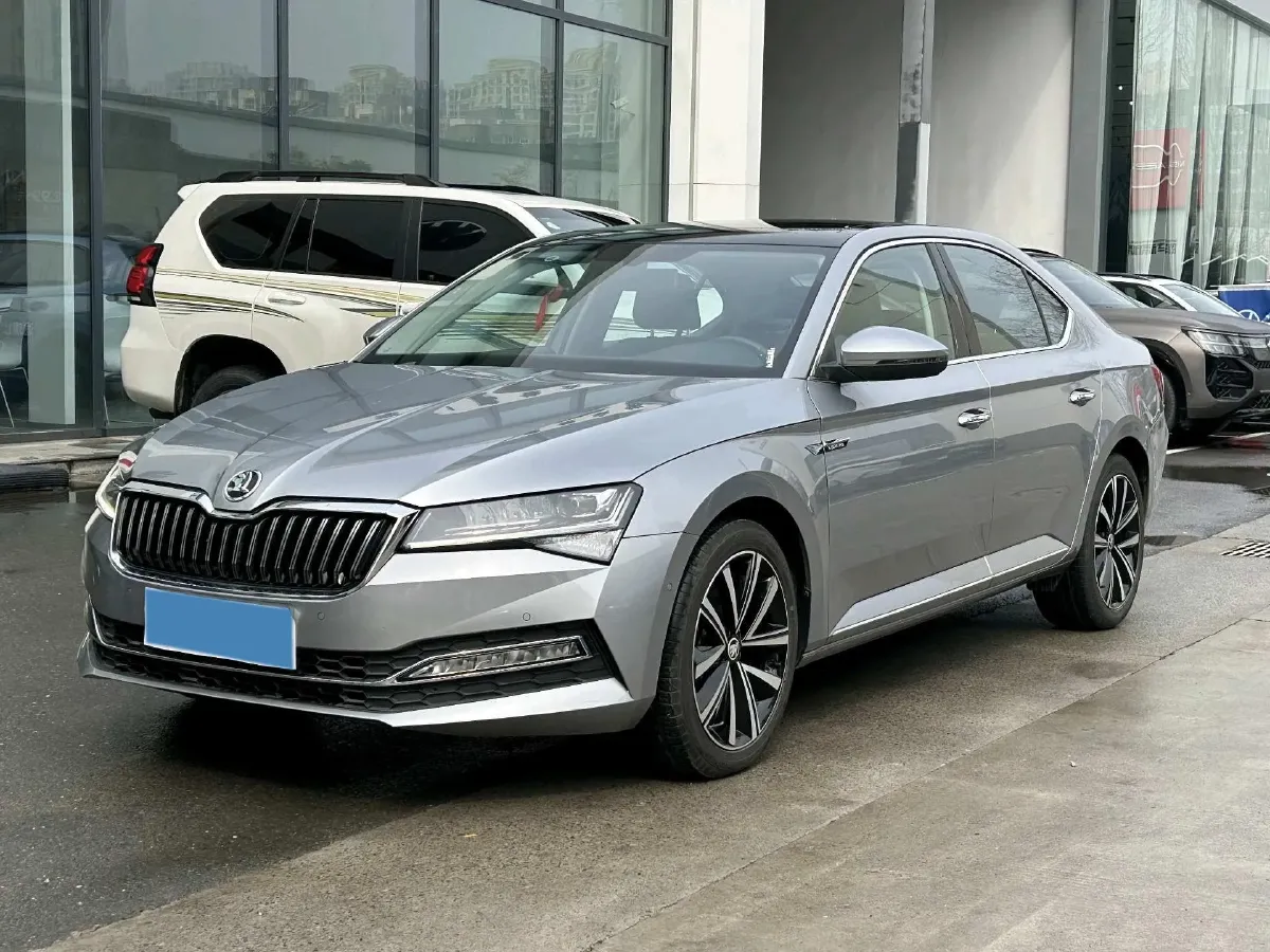 2023 Skoda Superb 1.4T 150HP L4 7DCT,autocango,china used car exporter,china ev exporter,chinese used car exporter,chinese used ev exporter