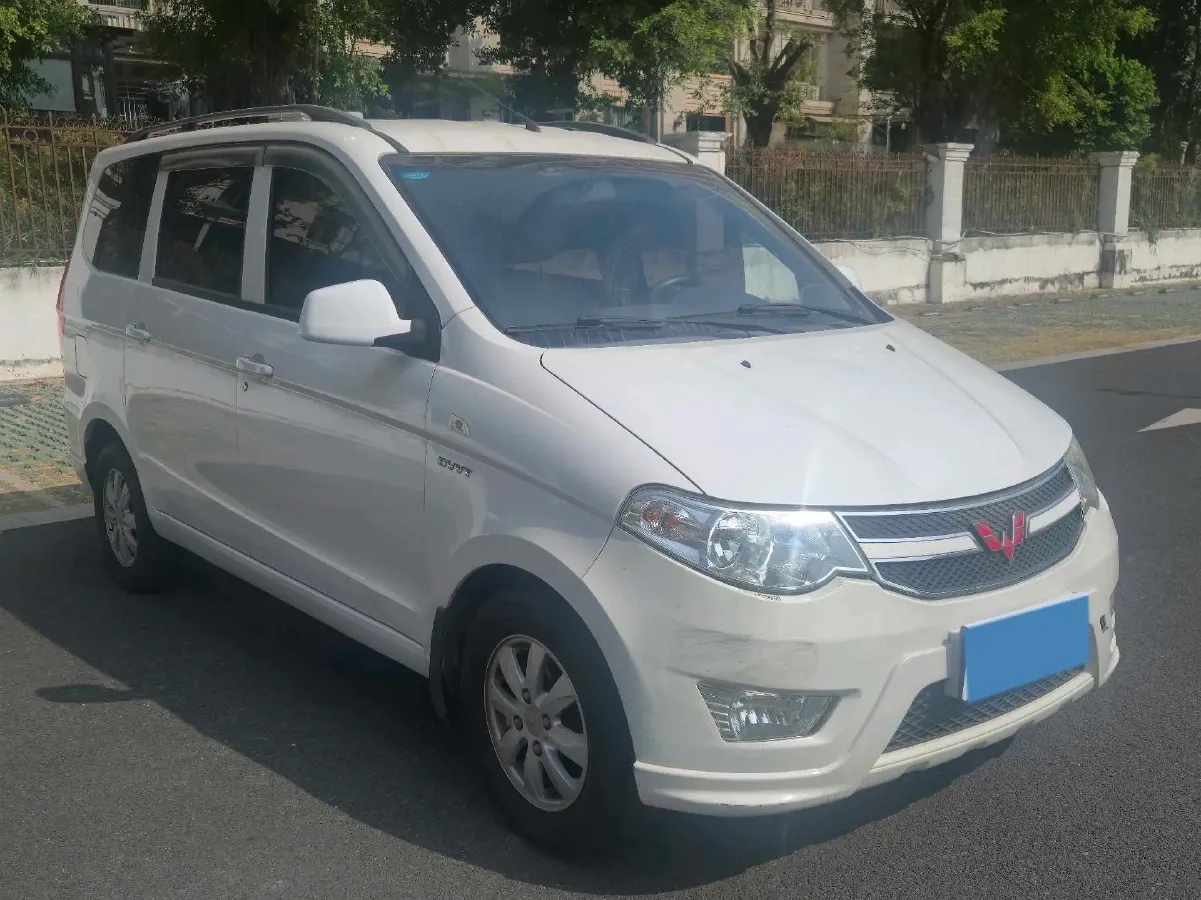 2016 WuLing HongGuang 1.5L 112HP L4 5MT,autocango,china used car exporter,china ev exporter,chinese used car exporter,chinese used ev exporter
