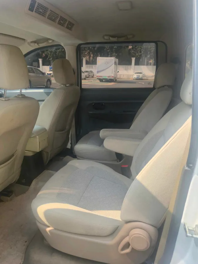 2016 WuLing HongGuang 1.5L 112HP L4 5MT,autocango,china used car exporter,china ev exporter,chinese used car exporter,chinese used ev exporter