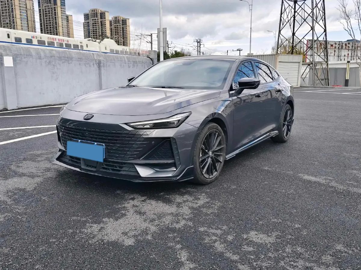 2023 ChangAn UNI-V 1.5T 188HP L4 7DCT,autocango,china used car exporter,china ev exporter,chinese used car exporter,chinese used ev exporter