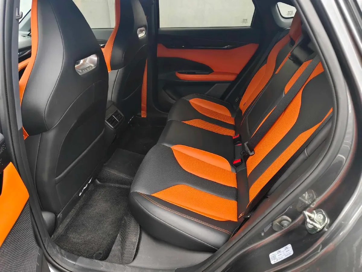 2023 ChangAn UNI-V 1.5T 188HP L4 7DCT,autocango,china used car exporter,china ev exporter,chinese used car exporter,chinese used ev exporter