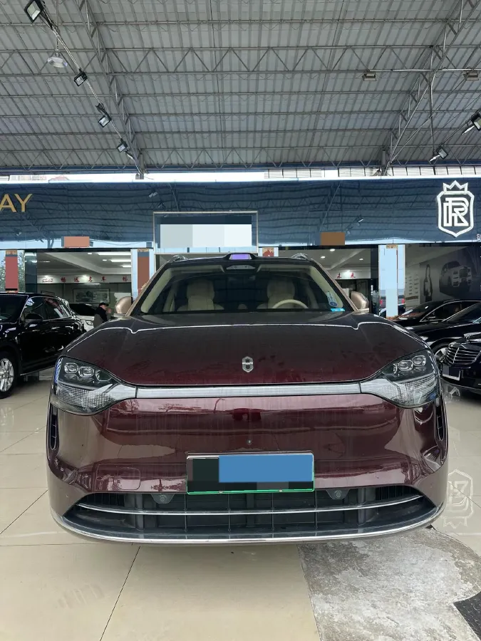 2025 AITO AITO M9 REEV 160HP REEV 52KWH,autocango,china used car exporter,china ev exporter,chinese used car exporter,chinese used ev exporter