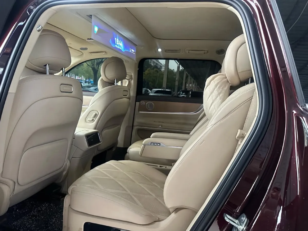 2025 AITO AITO M9 REEV 160HP REEV 52KWH,autocango,china used car exporter,china ev exporter,chinese used car exporter,chinese used ev exporter