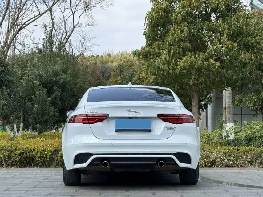 2020 Jaguar XEL 2.0T 200HP L4 8AT,autocango,china used car exporter,china ev exporter,chinese used car exporter,chinese used ev exporter