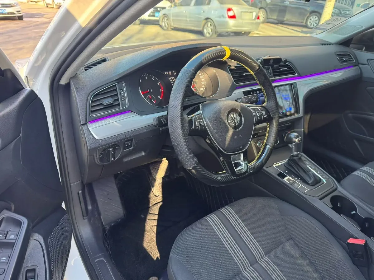 2018 Volkswagen Lamando 1.4T 131HP L4 7DCT,autocango,china used car exporter,china ev exporter,chinese used car exporter,chinese used ev exporter