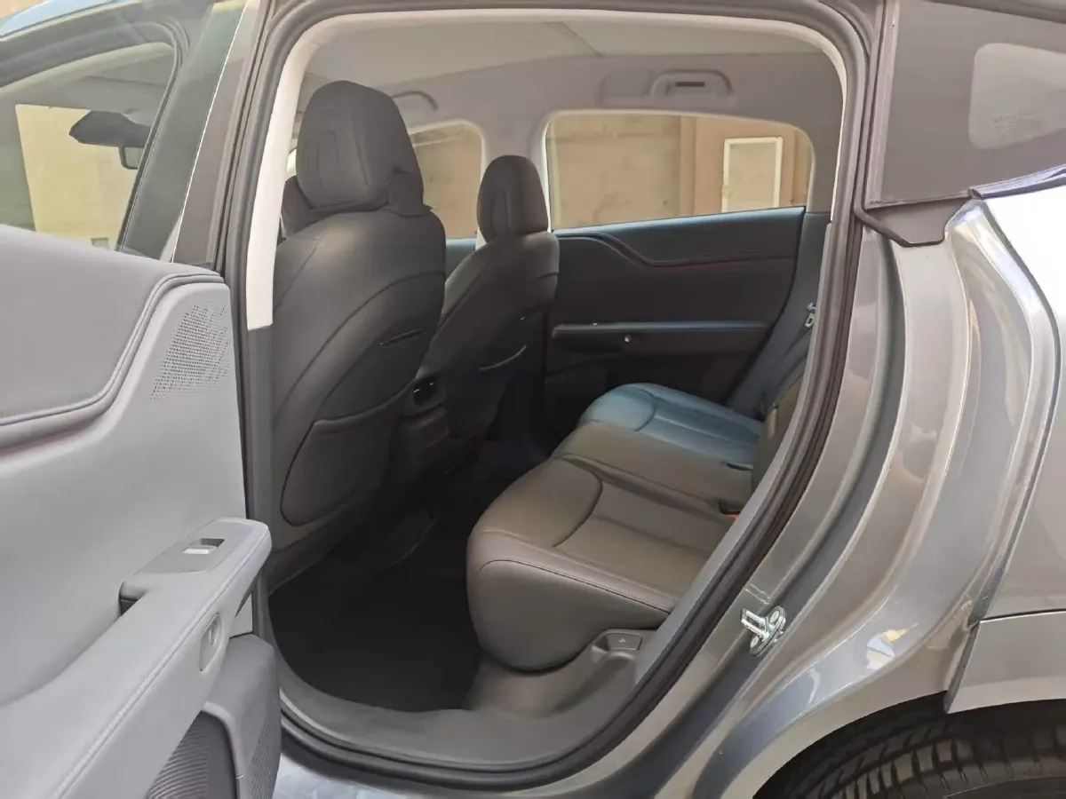 2025 Xpeng G6 BEV 68.5KWH,autocango,china used car exporter,china ev exporter,chinese used car exporter,chinese used ev exporter