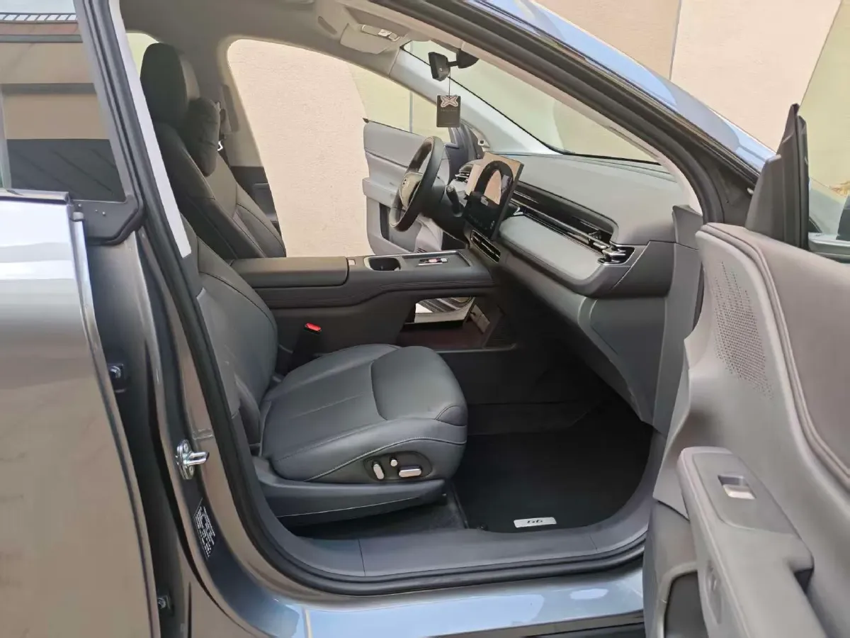 2025 Xpeng G6 BEV 68.5KWH,autocango,china used car exporter,china ev exporter,chinese used car exporter,chinese used ev exporter